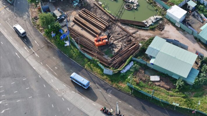 Sự phát triển của vật liệu composite tại Việt Nam: Cơ hội và thách thức cho ngành xây dựng - Composite Con Gà Vàng